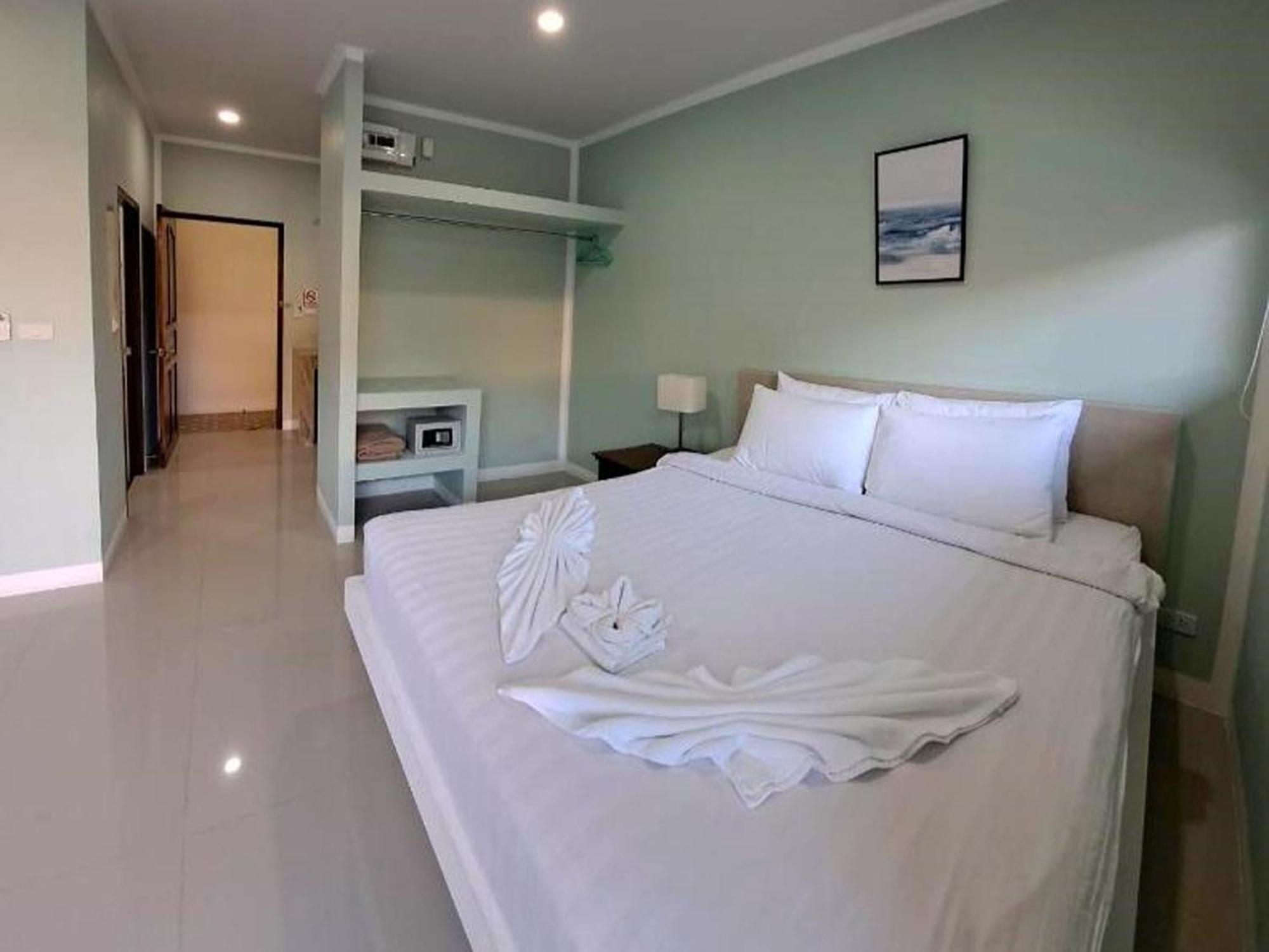 J & Ariya Hotel Near Samui Airport And Koh Phangan Pier Bophut Exteriör bild